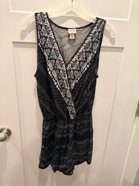 Mossimo Black White Boho Faux Wrap Romper Medium Rayon